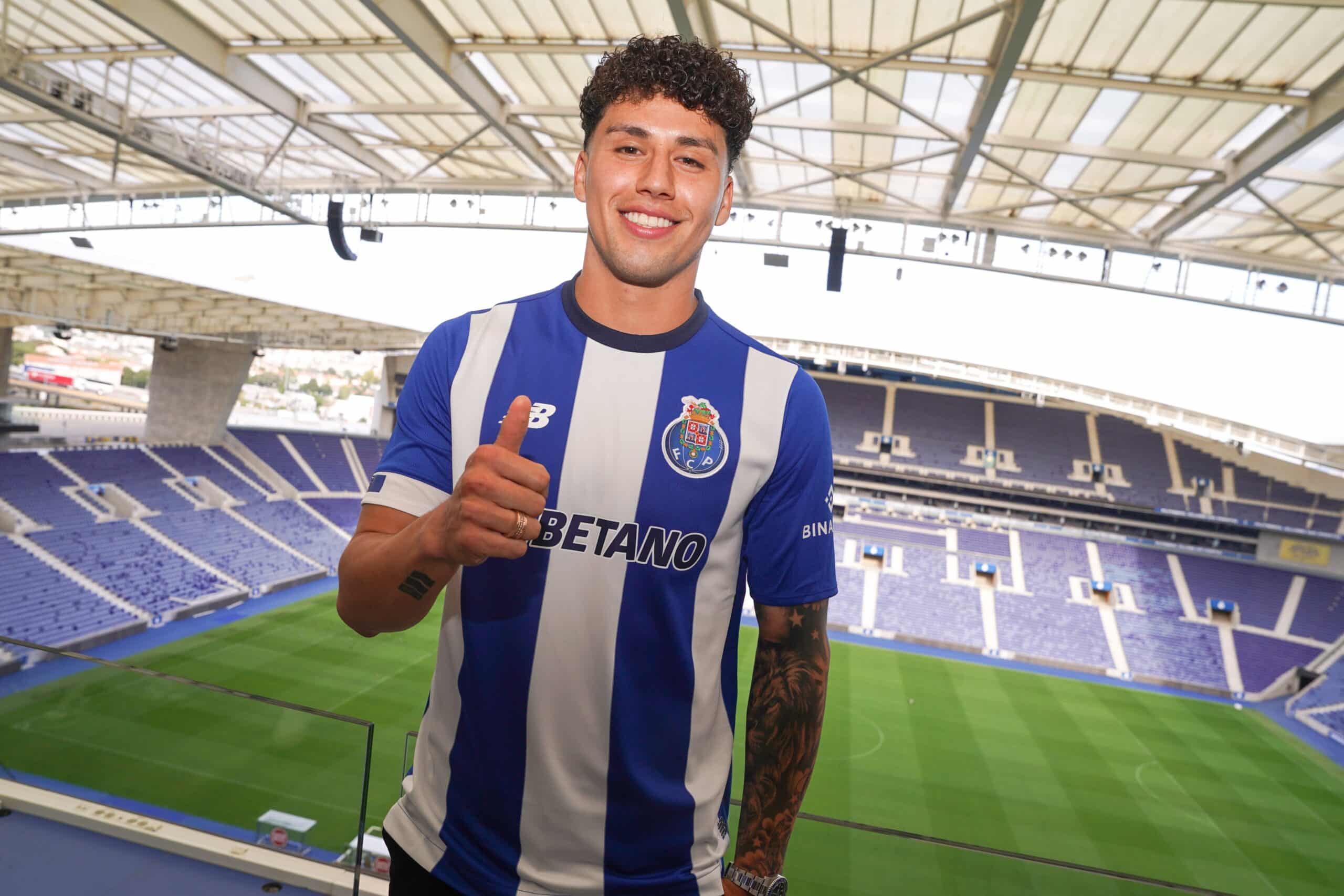 Pese a los rumores sobre su posible fichaje con la Máquina Celeste del Cruz Azul
