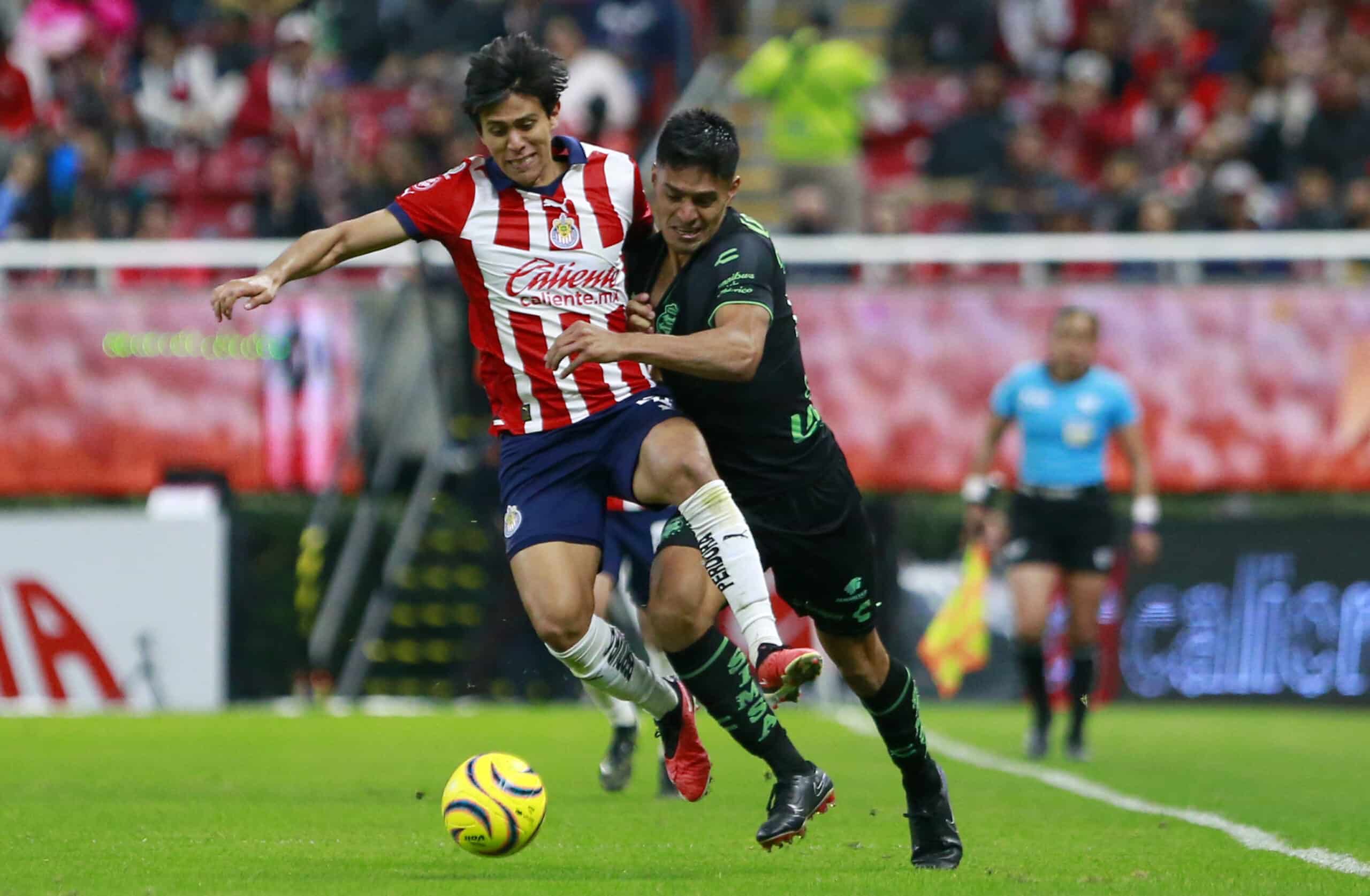 Chivas en partido ante Santos en la fecha 1 del Clausura 2024.