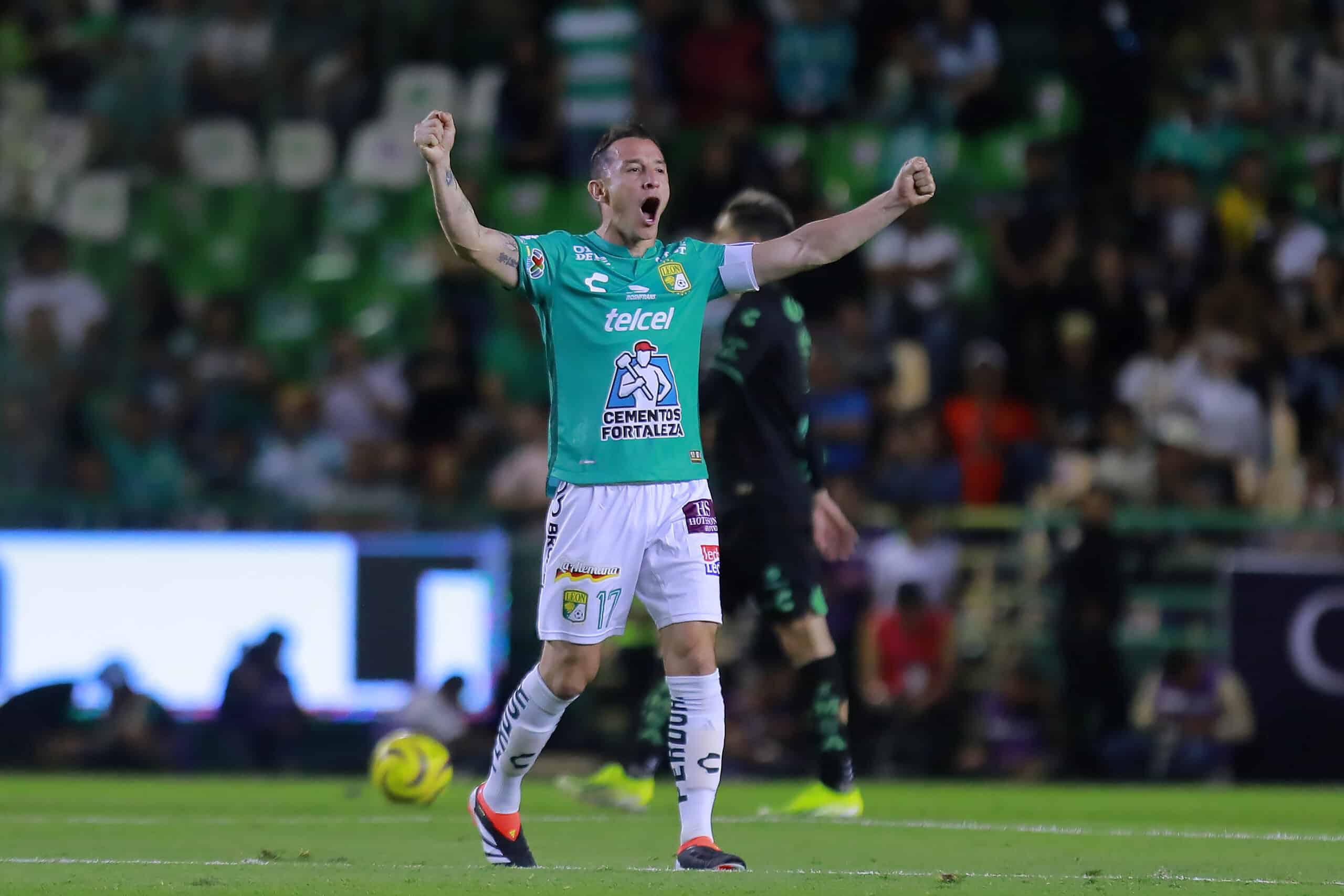 Andrés Guardado del León en festejo durante el partido de la jornada 3 del Torneo Clausura 2024 de la Liga BBVA MX.