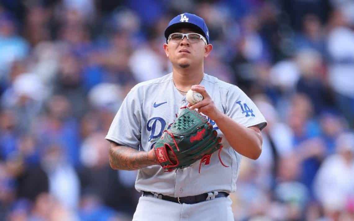 Julio Urías en partido con los Dodgers en MLB.