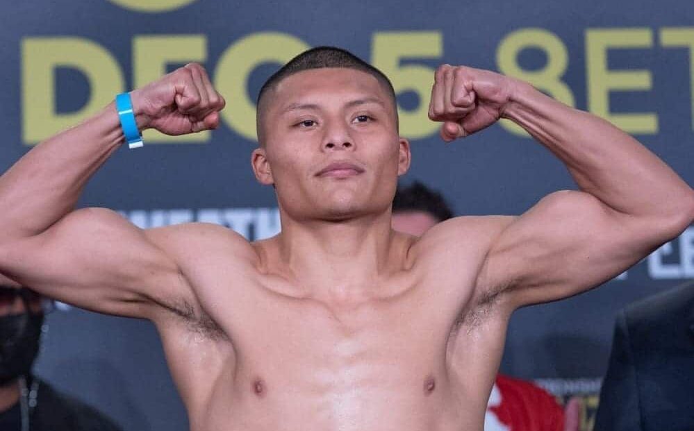 ISAAC PITBULL CRUZ DURANTE UN PESAJE