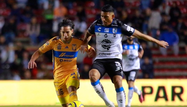 LAINEZ PELEA EL BALÓN