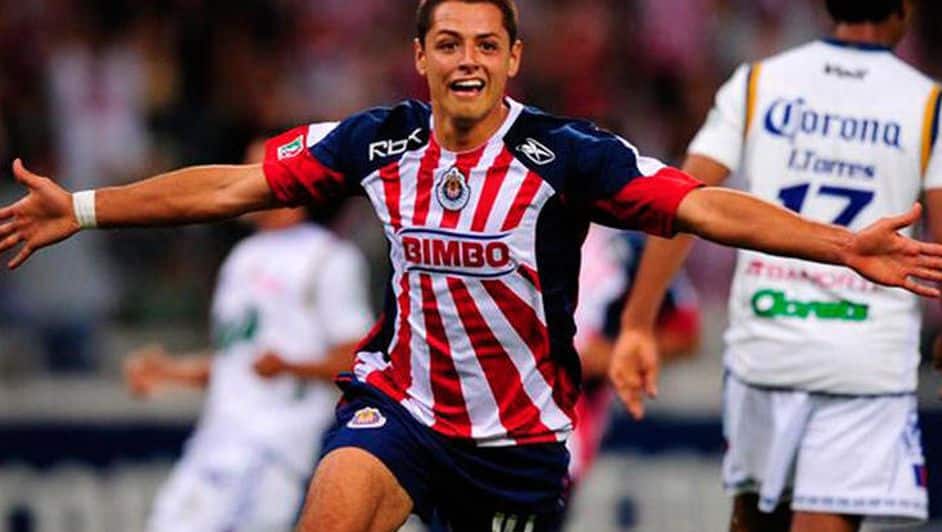 JAVIER FESTEJA SUS GOLES