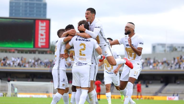 PUMAS FESTEJA SU GOL