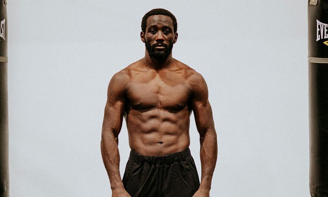 TERENCE CRAWFORD POSA PARA LA FOTO