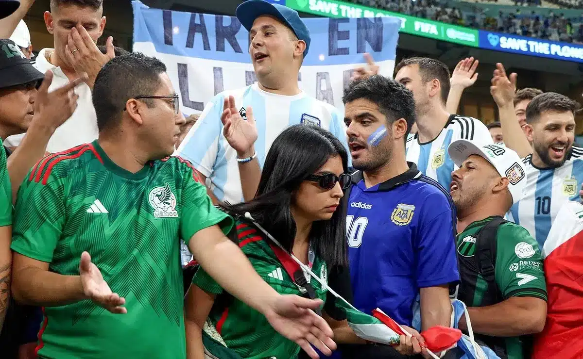 “No tienen historia”, aficionados argentinos critican el balompié azteca