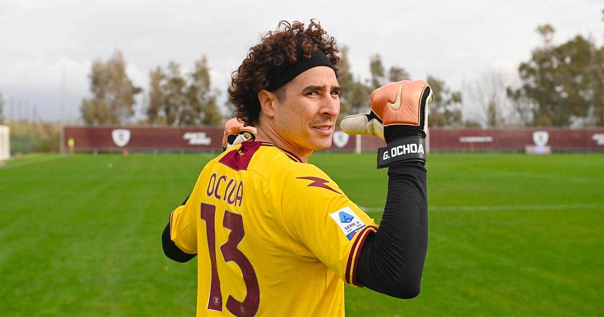 Guillermo Ochoa mantiene un gran nivel en Italia