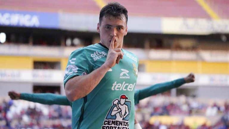 FEDERICO VIÑAS HACE EL GOL DEL TRIUNFO