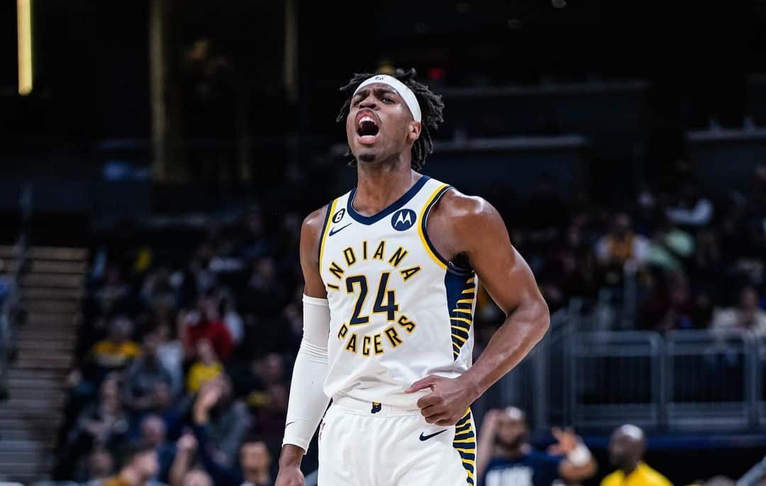 BUDDY HIELD FESTEJA CON LOS PACERS