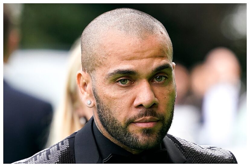 Dani Alves a la salida de un partido con el Barcelona.