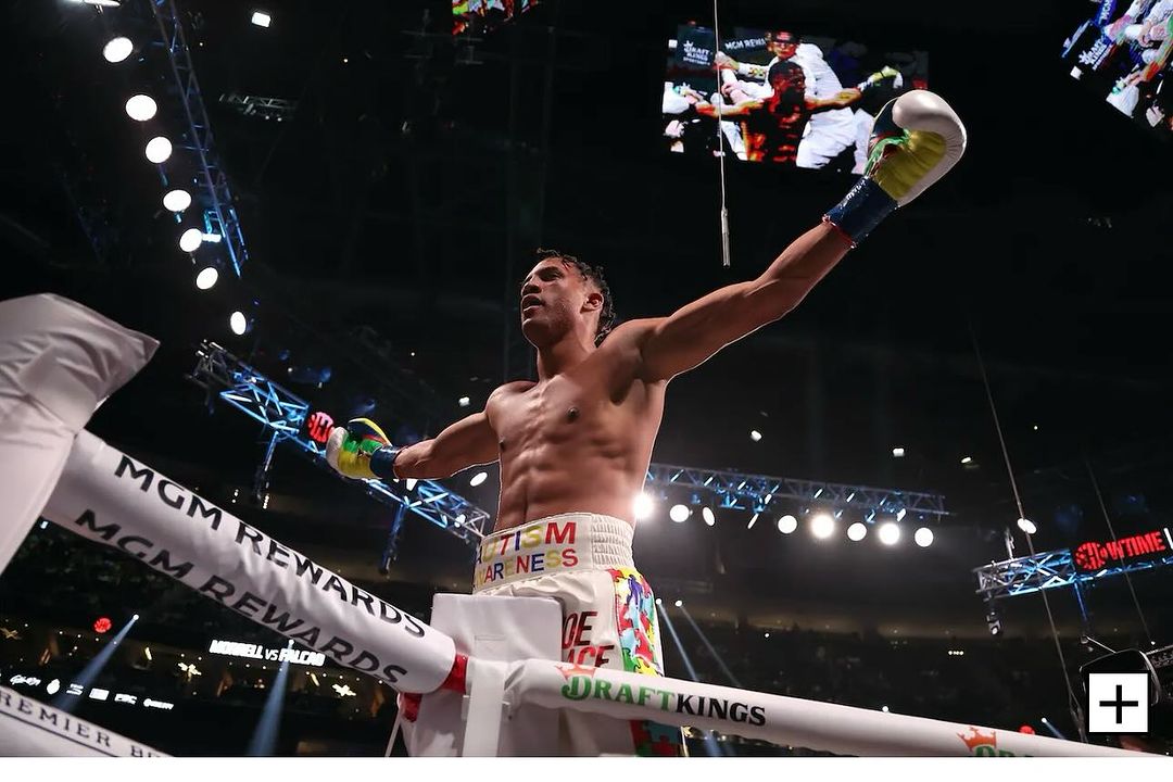 DAVID MORRELL FESTEJA UN TRIUNFO