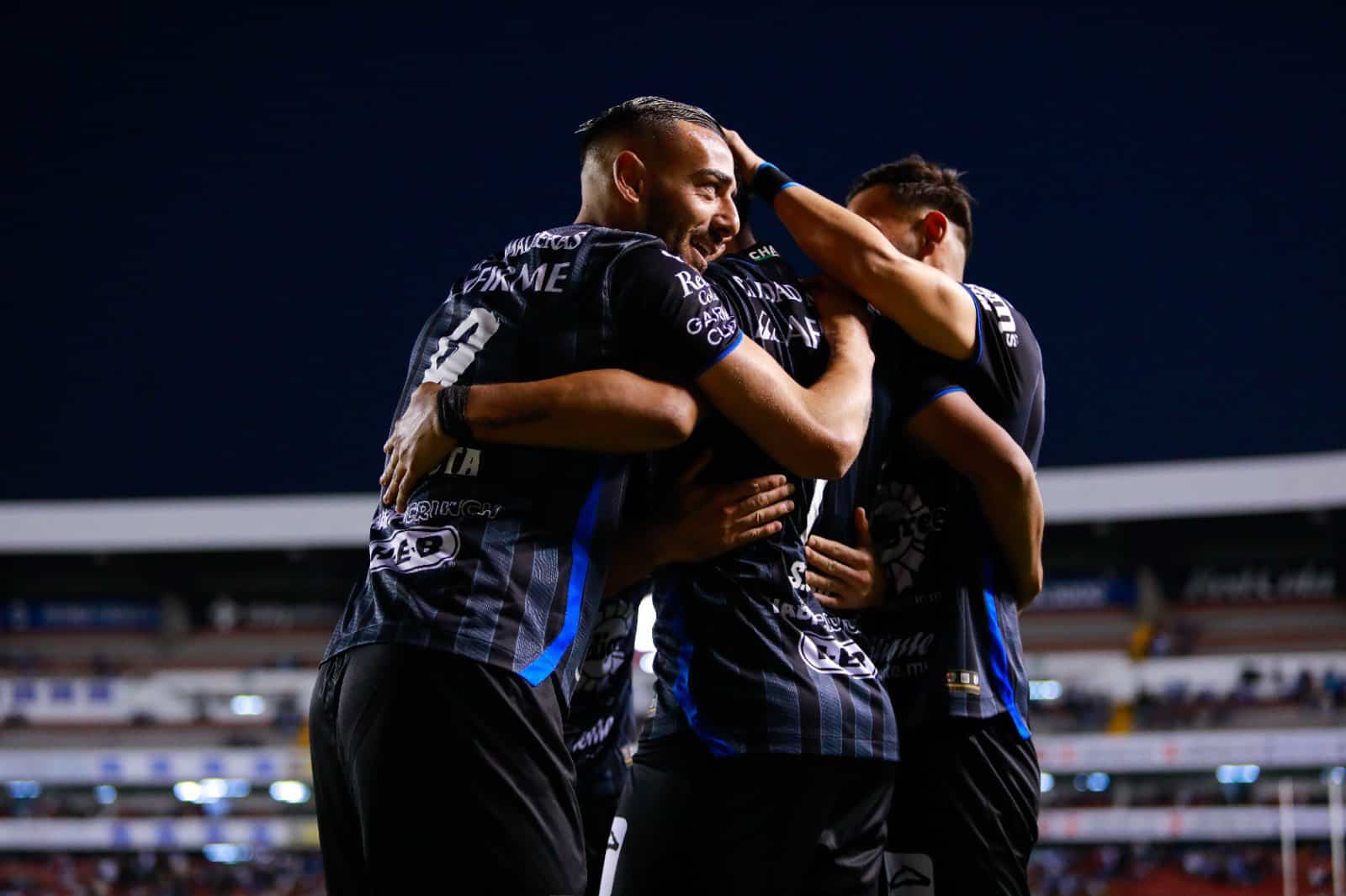 GALLOS BLANCOS