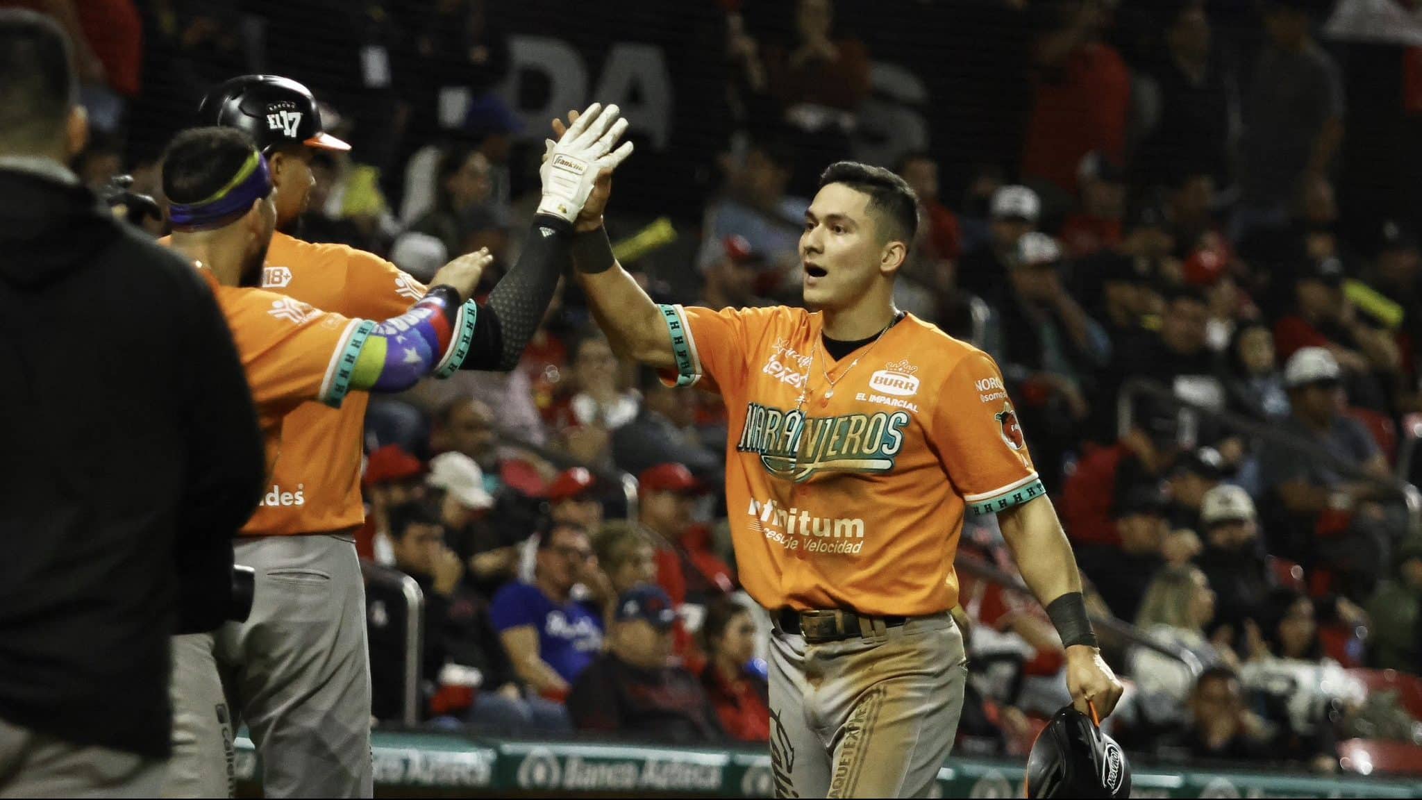 NARANJEROS ANOTA CARRERA