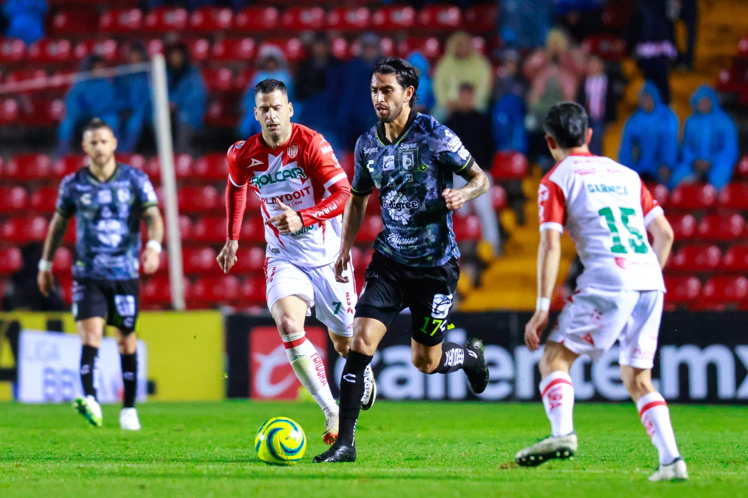 Necaxa empató en su visita a Gallos Blancos