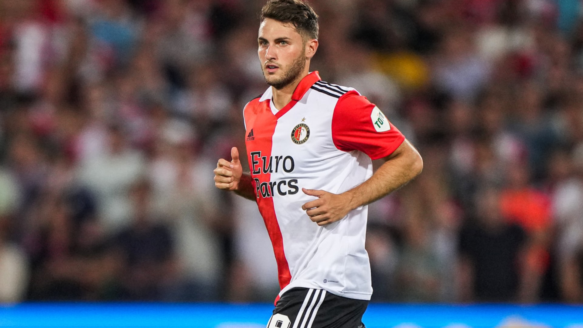 Santiago Giménez en partido de la Copa de Holanda.