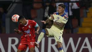 ZENDEJAS PELEA EL BALÓN