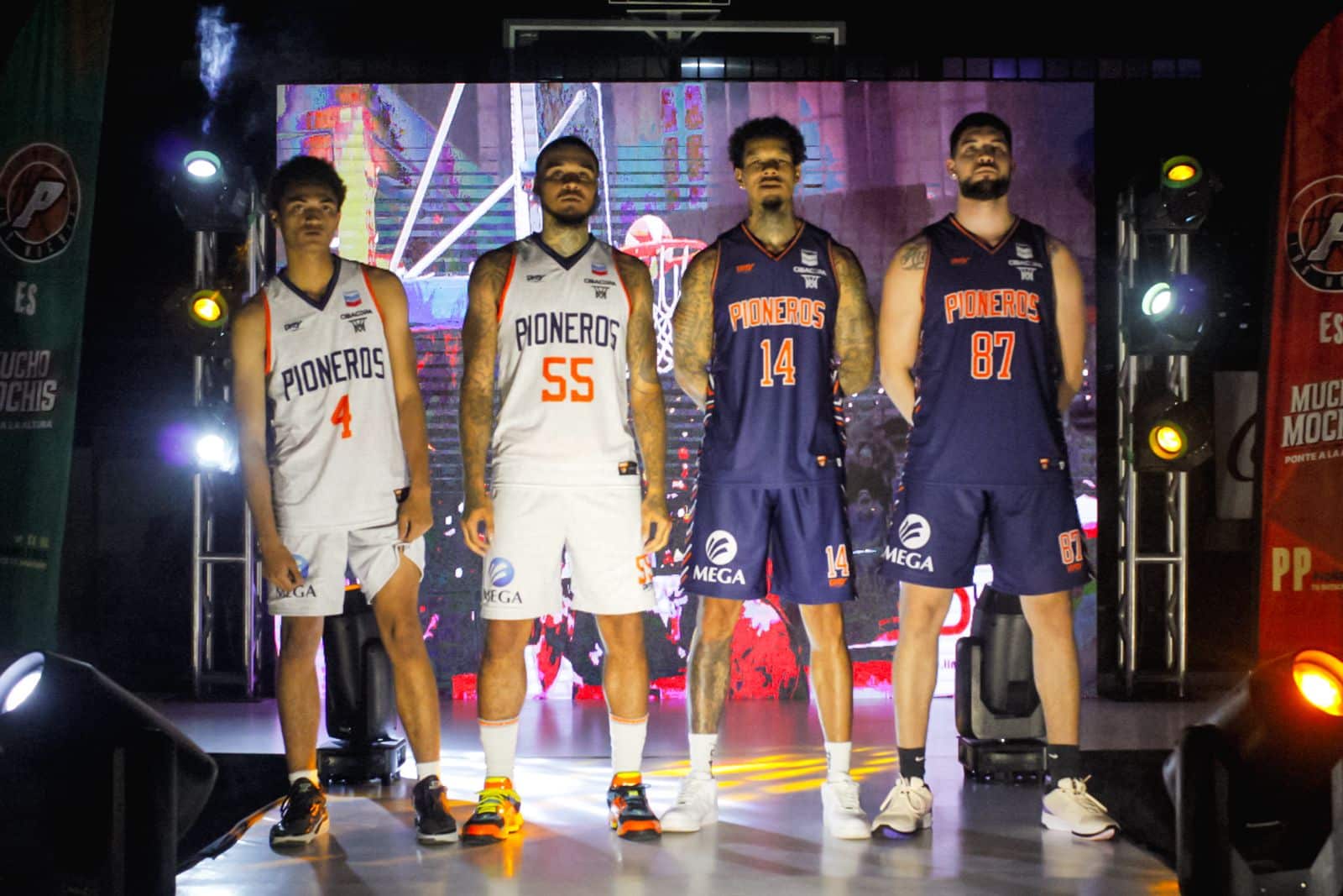Pioneros de Los Mochis muestra sus nuevos uniformes para la temporada 2024.