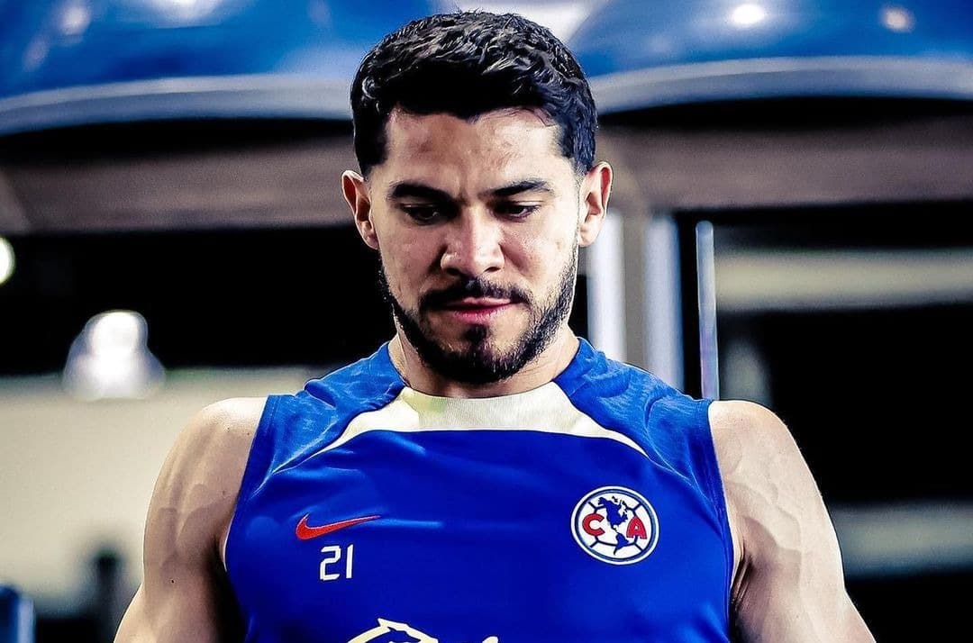 Henry Martin en entrenamiento del Club América.
