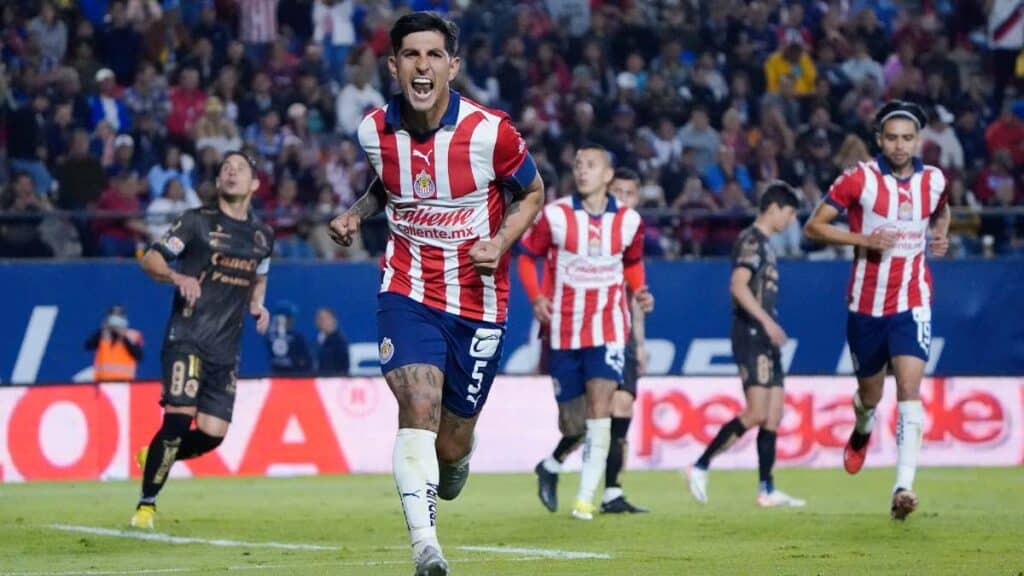 VICTOR GUZMAN EL HERÓE DE CHIVAS
