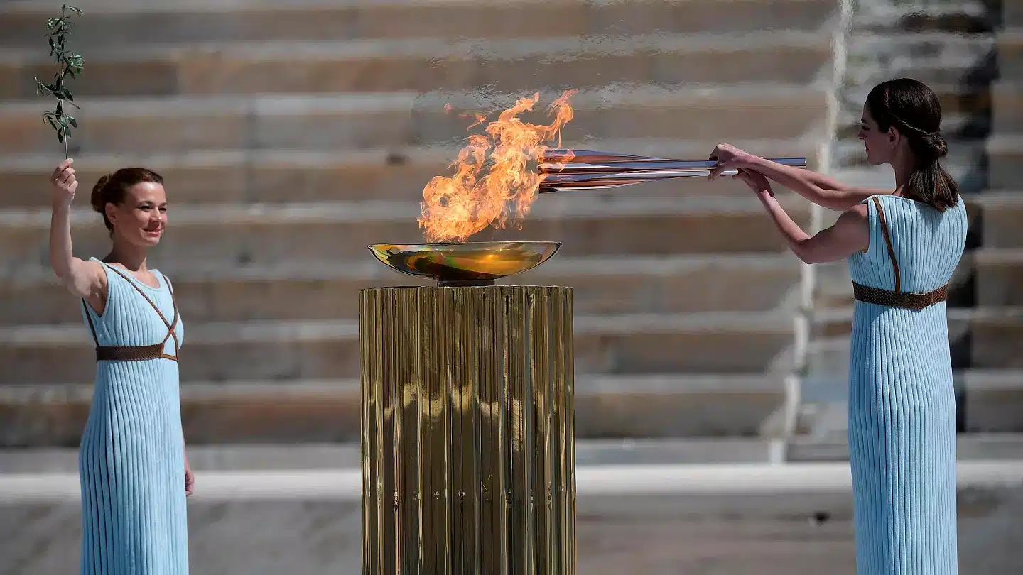 La antorcha olímpica esta lista para recorrer su camino rumbo a París 2024