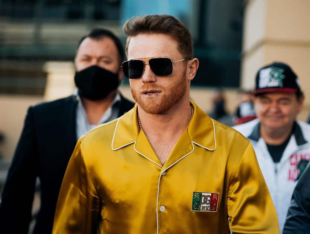 CANELO ÁLVAREZ RUMBO A UNA CONFERENCIA DE PRENSA