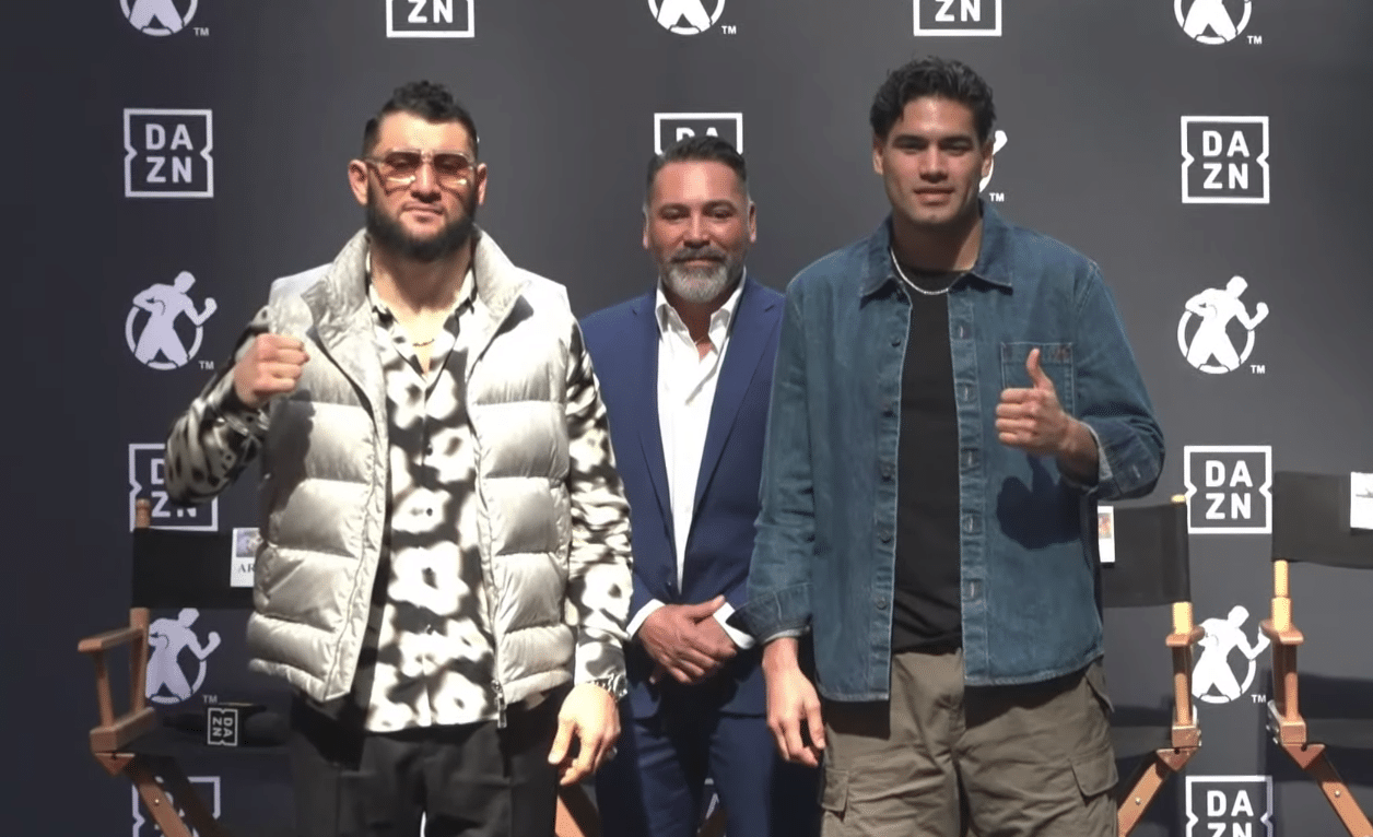 ARSEN GOULAMIRIAN A LA IZQUIERDA Y ZURDO RAMÍREZ A LA DERECHA LUEGO DE LA CONFERENCIA DE PRENSA