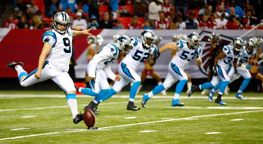 PATEADOR DE LOS PANTHERS EJECUTA EN LA NFL