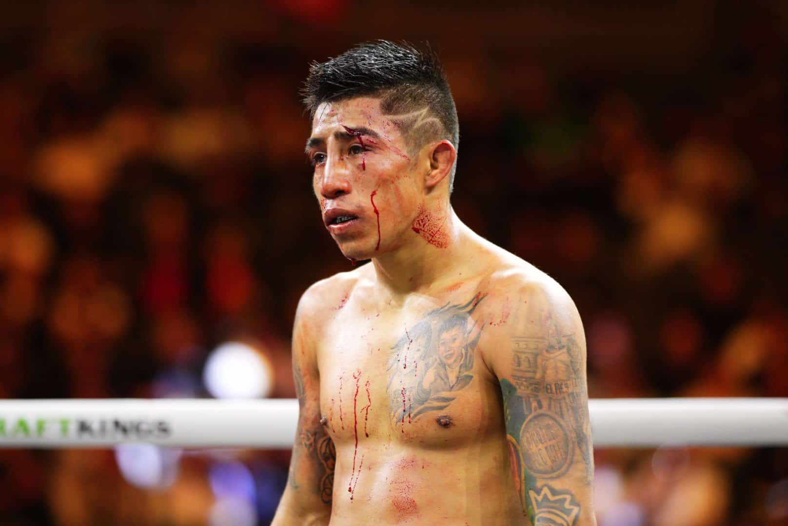 REY MARTÍNEZ DURANTE LA PELEA ANTE ANGELINO CÓRDOVA