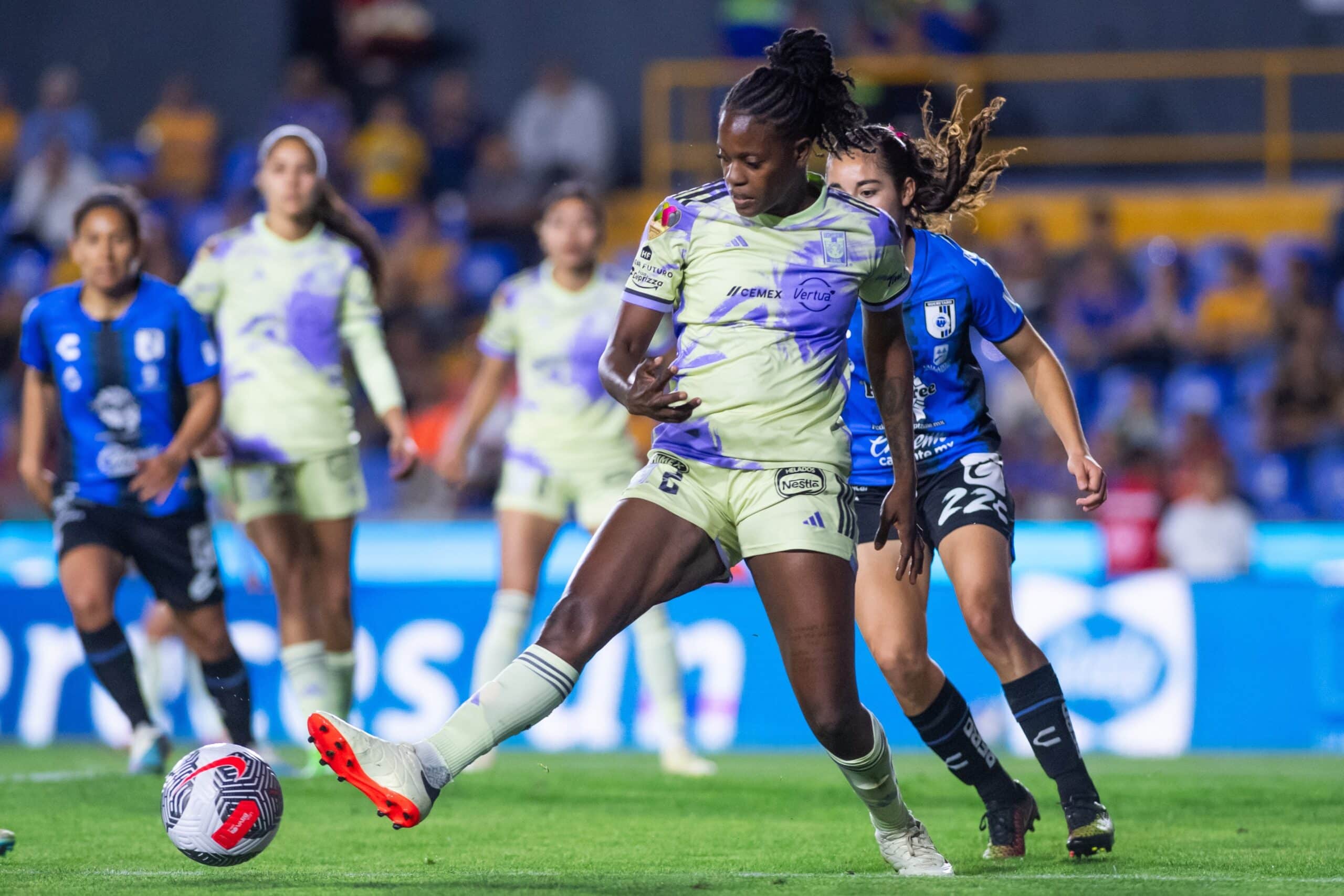 TIGRES FEM J10
