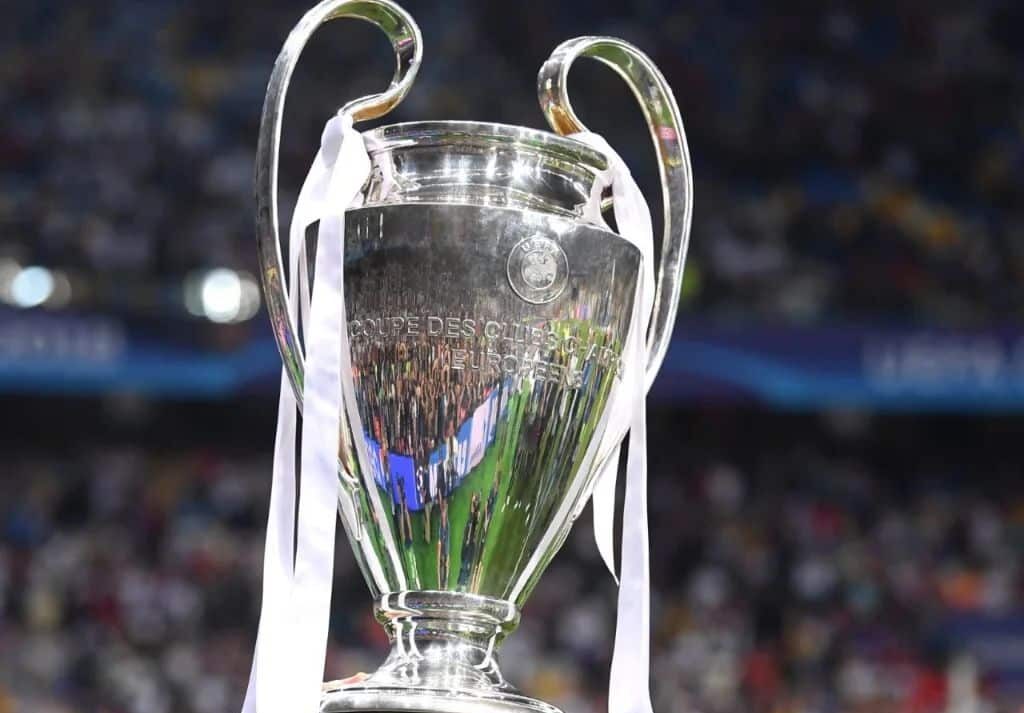 FOTOGRAFÍA DE LA COPA DE LA UEFA CHAMPIONS LEAGUE