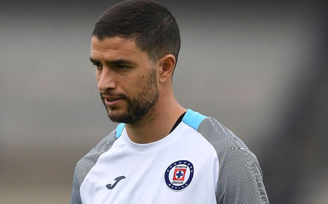 Ignacio Rivero y Cruz Azul renuevan contrato.