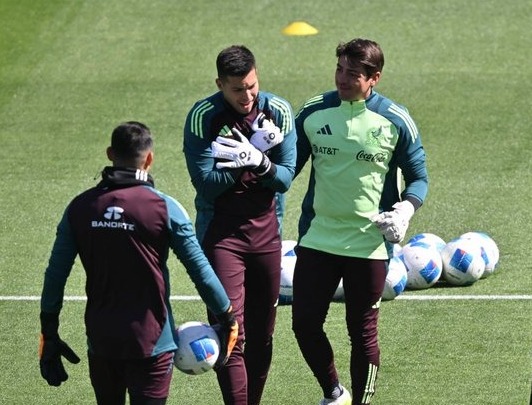Porteros del Tricolor ya entrenan en Dallas para la Nations League.