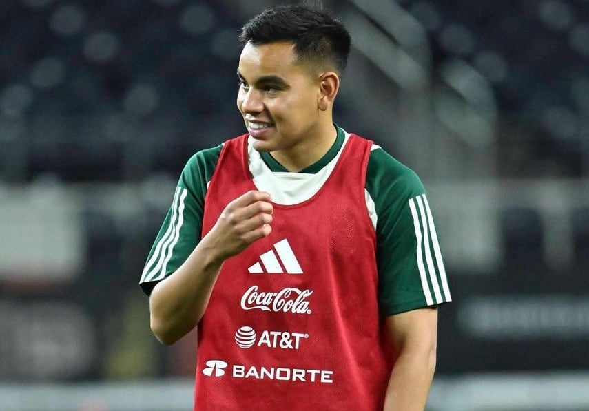 Carlos Rodríguez en entrenamiento de la Selección Mexicana.