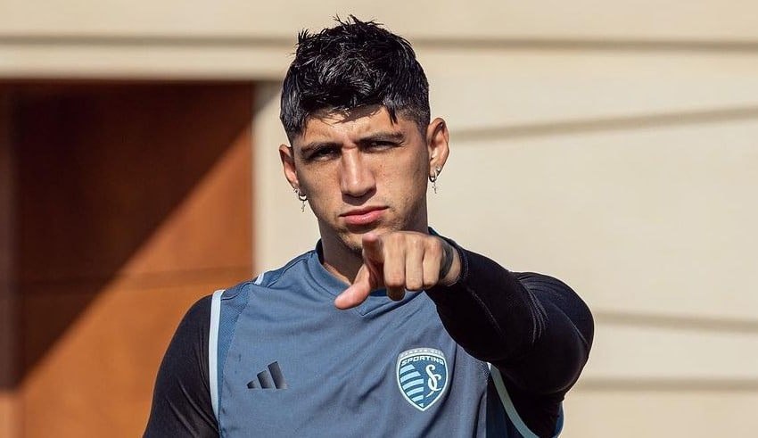 Alan Pulido señala de poca seriedad a los jugadores del Tri.