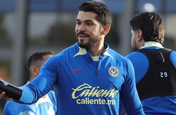 Henry Martin en entrenamiento con el Club América.