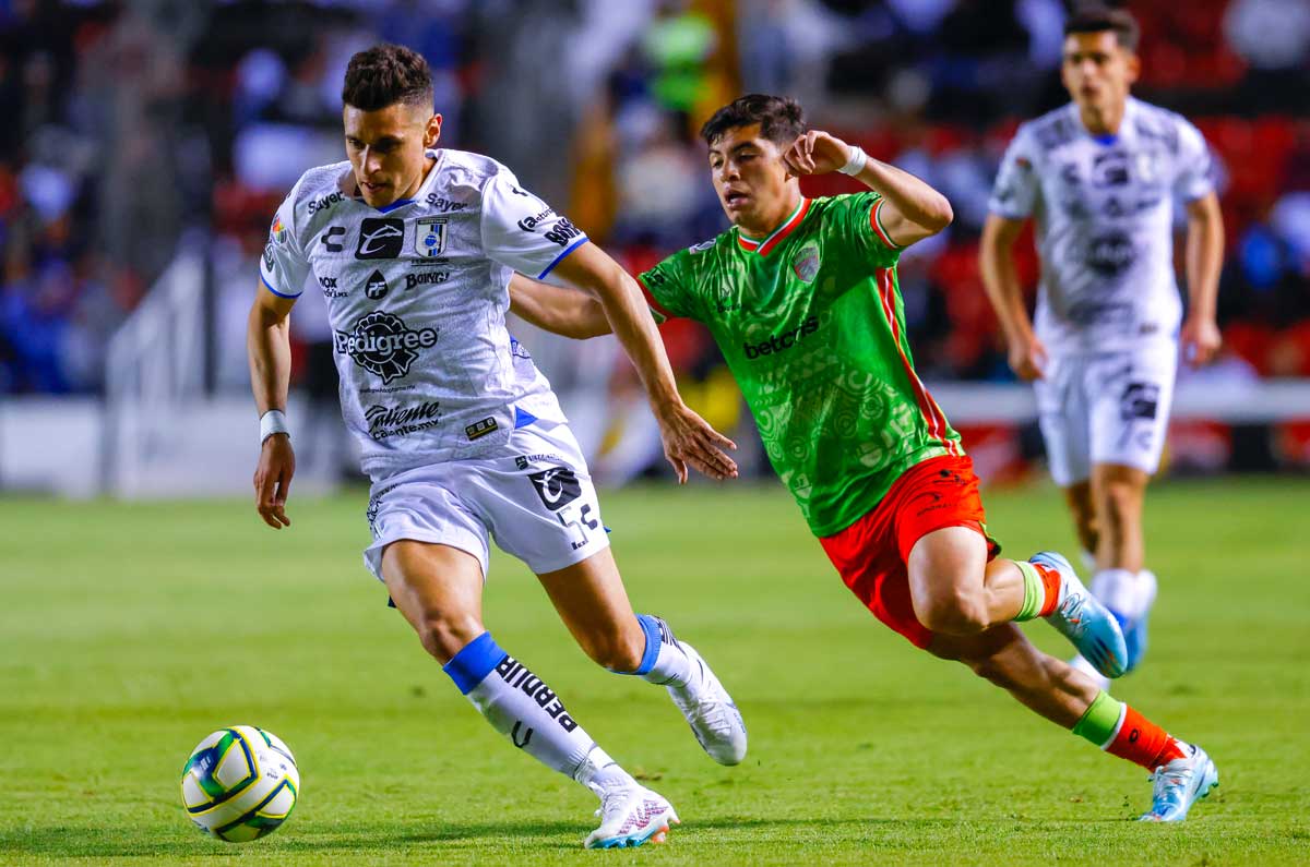 GALLOS E INDIOS FRENTE A FRENTE