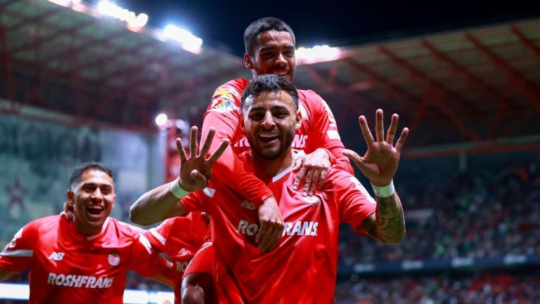 ALEXIS VEGA ANOTÓ UN GOLAZO