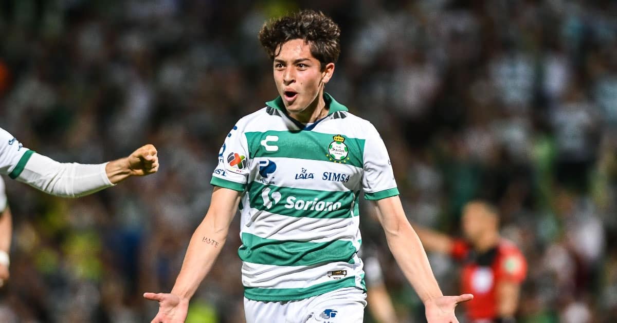 Santos pone precio al mediocampista de 22 años Jordan Carrillo