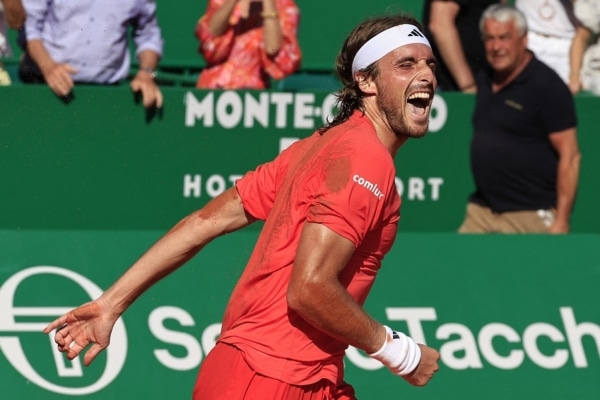 Stefanos Tsitsipas hace historia con el tricampeonato en Monte Carlo