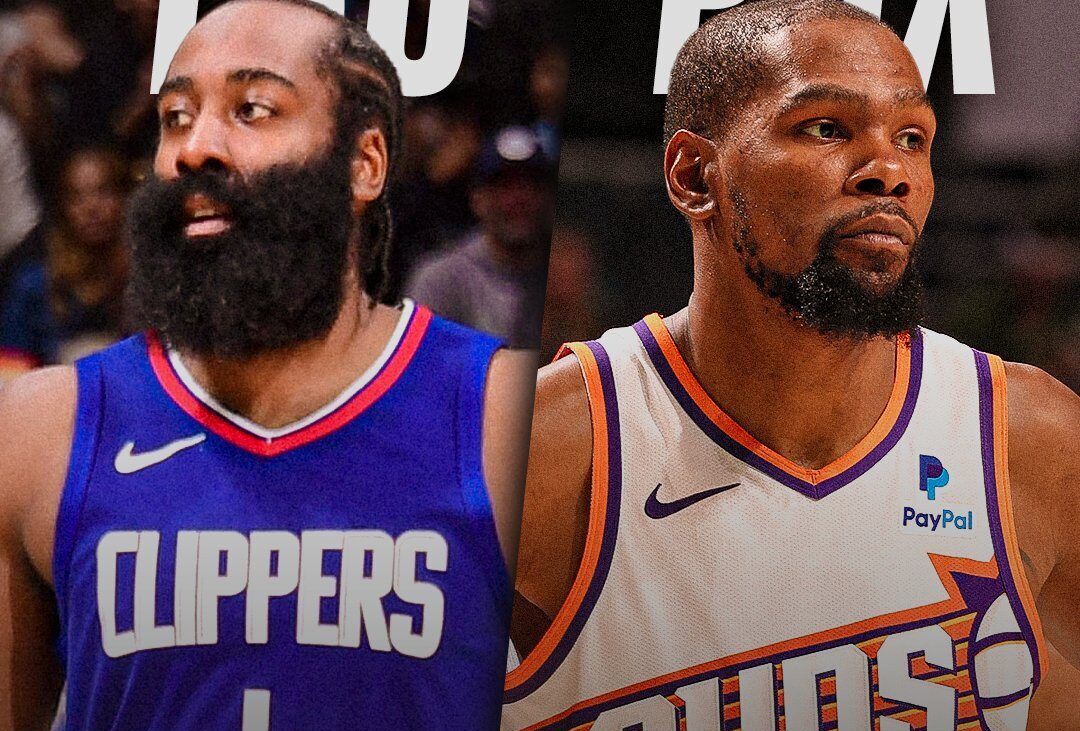 JAMES HARDEN DE CLIPPERS A LA IZQUIERDA, Y KEVIN DURANT A LA DERECHA DE LOS SUNS