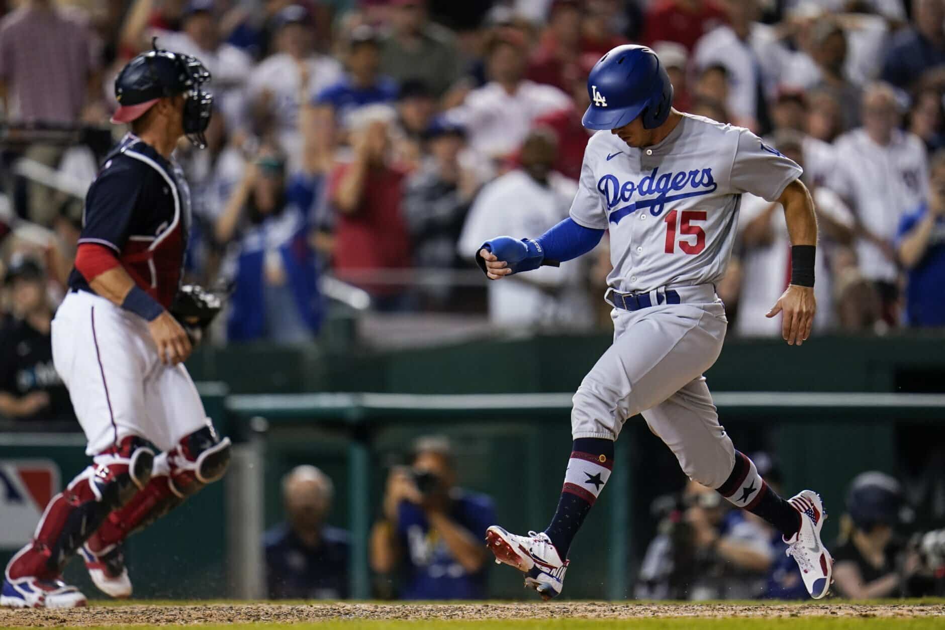 DODGERS ANOTA LA PRIMERA DEL JUEGO