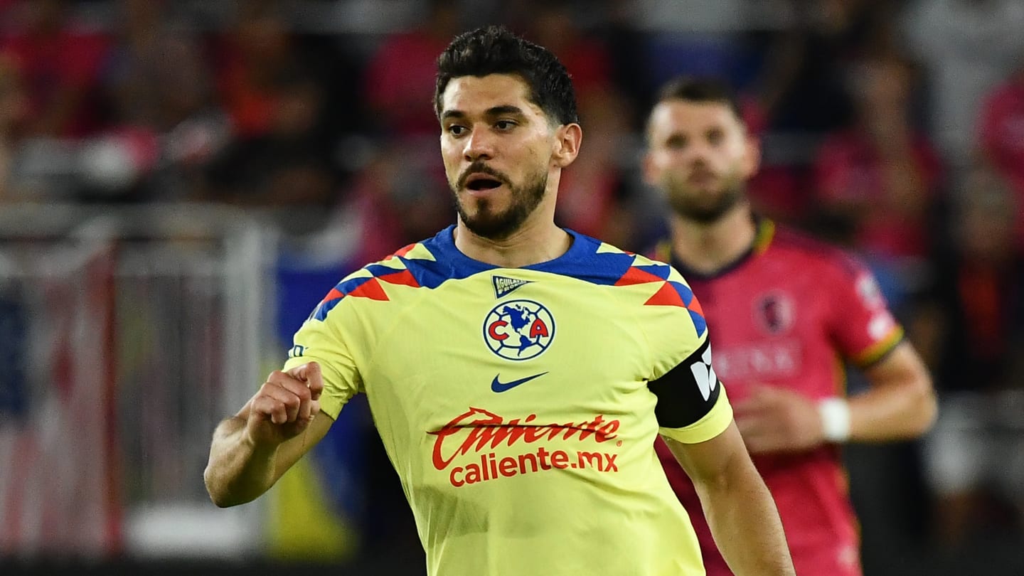 Henry Martin en partido de la fecha 15 del Clausura 2024.