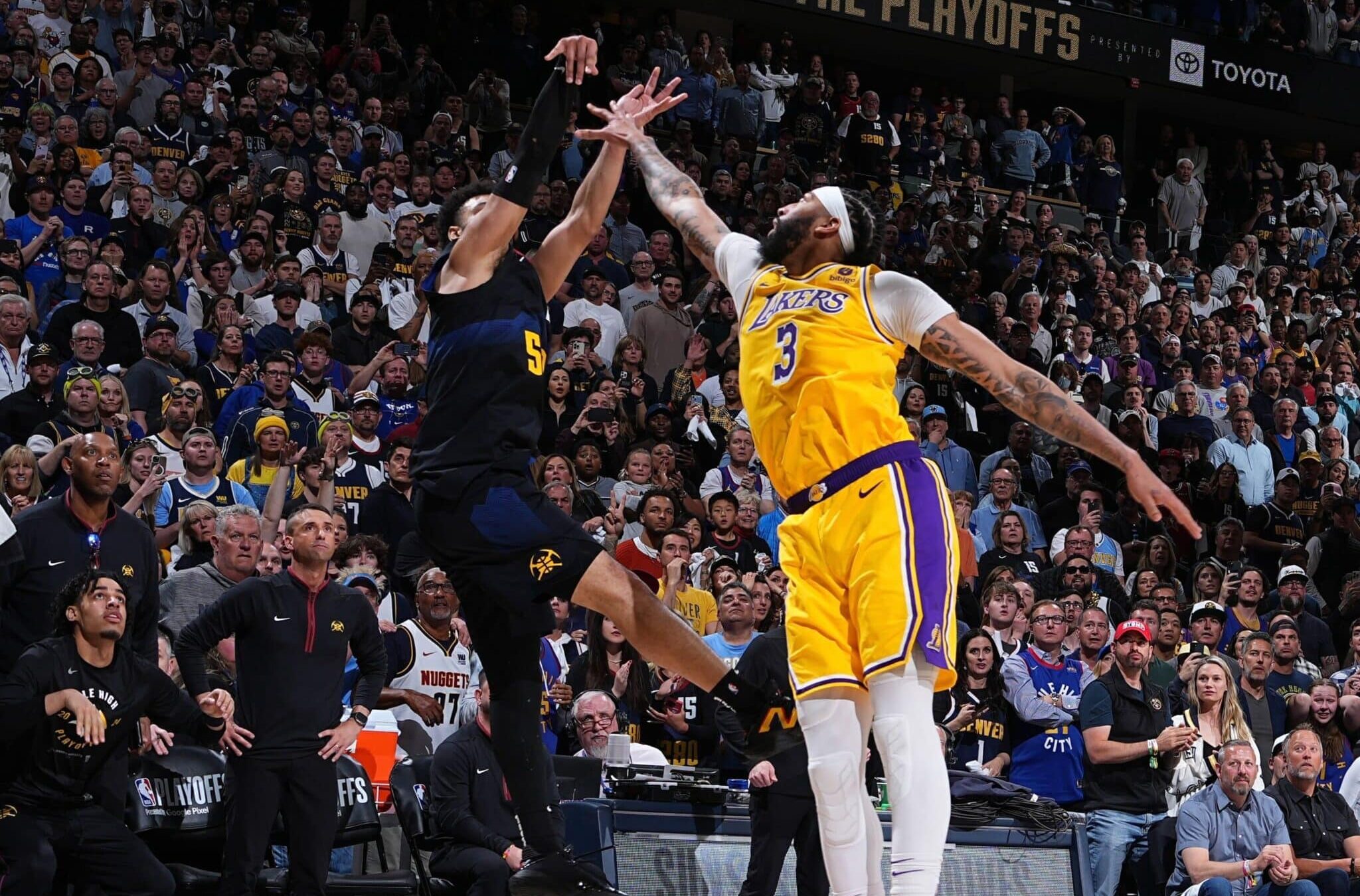 JAMAL MURRAY ANOTA EL TIRO DE LA VICTORIA DE LOS NUGGETS ANTE LOS LAKERS EN EL JUEGO 2 DE PLAYOFFS