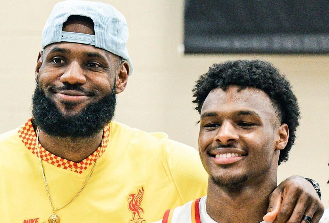 LEBRON JAMES JUNTO A SU HIJO BRONNY JAMES