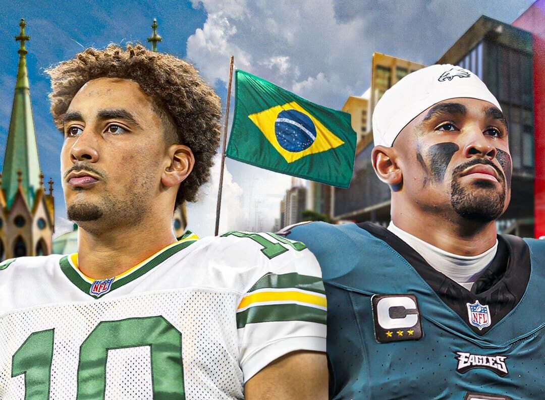 JORDAN LOVE DE LOS PACKERS A LA IZQUIERDA YJALEN HURTS DE LOS EAGLES A LA DERECHA