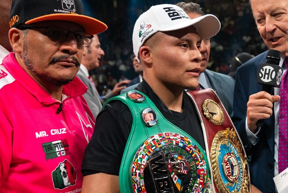 PITBULL CRUZ ATIENDA A LA PRENSA TRAS VENCER A ROLLY ROMERO