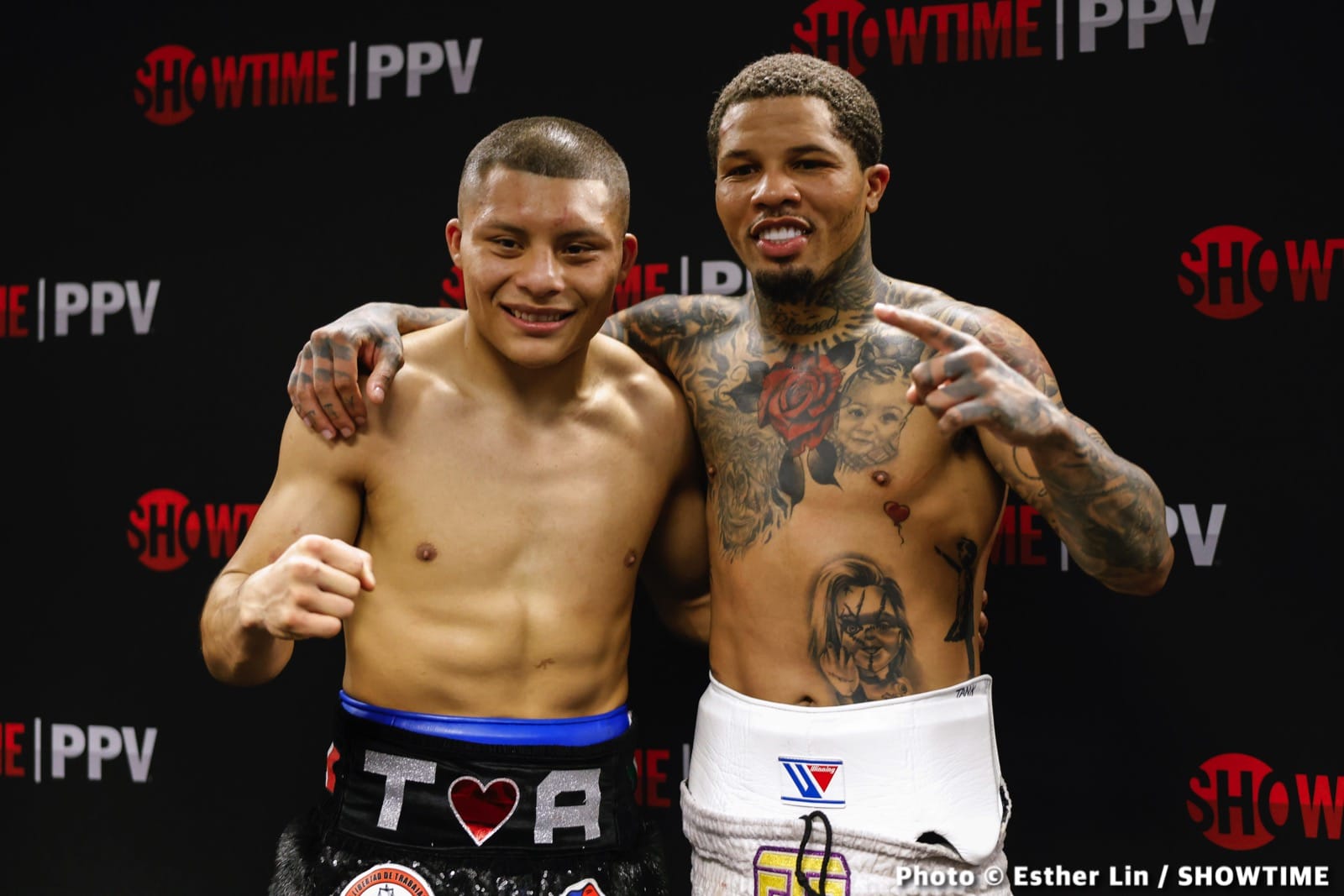 PITBULL CRUZ A LA IZQUIERDA Y GERVONTA DAVIS A LA DERECHA