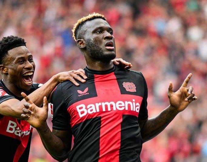 Jugador del Bayer Leverkusen festeja gol este domingo.