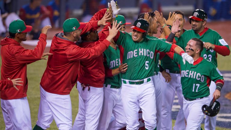 MEXICO ANOTA CARRERA