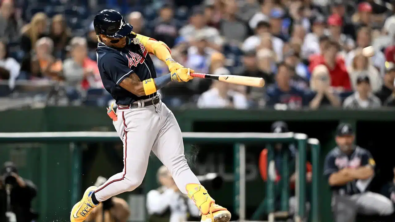 RONALD ACUÑA ESTÁ BATALLANDO PARA BATEAR